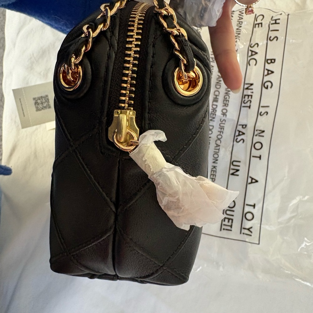 Tory Burch Black Quilted Crossbody Bag - Picture 5 of 6